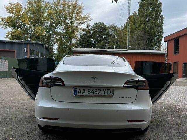 Білий Тесла Модель 3, об'ємом двигуна 0 л та пробігом 200 тис. км за 18000 $, фото 15 на Automoto.ua