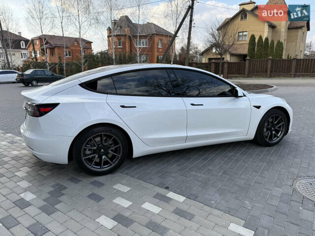 Белый Тесла Модель 3, объемом двигателя 0 л и пробегом 37 тыс. км за 19999 $, фото 55 на Automoto.ua