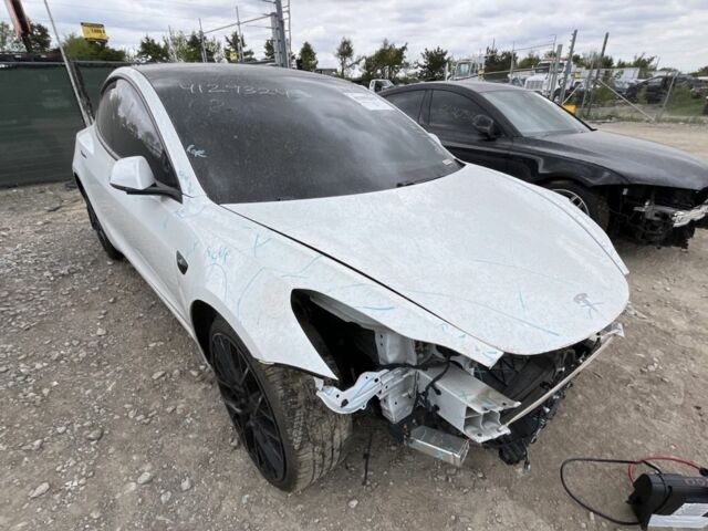 Білий Тесла Модель 3, об'ємом двигуна 0 л та пробігом 69 тис. км за 17200 $, фото 4 на Automoto.ua