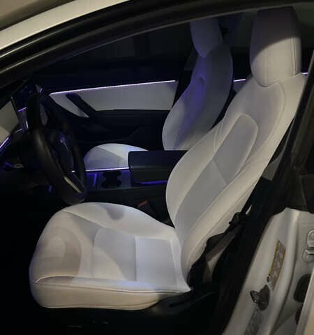 Тесла Модель 3 2021 у Києві на Automoto.ua Білий Тесла Модель 3, об'ємом двигуна 0 л та пробігом 78 тис. км за 22500 $, фото 6 на Automoto.ua