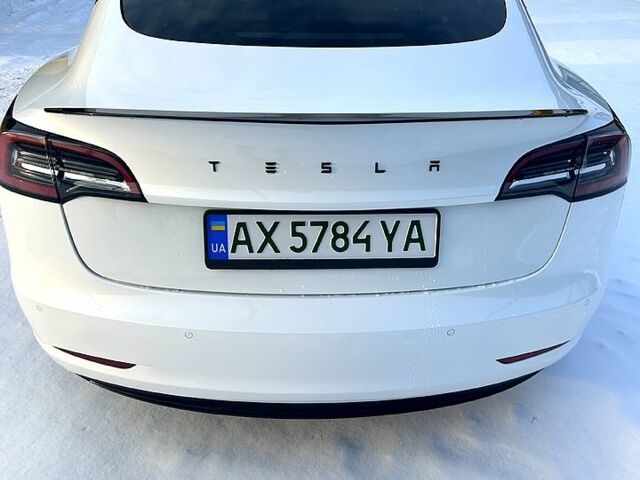 Білий Тесла Модель 3, об'ємом двигуна 0 л та пробігом 6500 тис. км за 16800 $, фото 4 на Automoto.ua