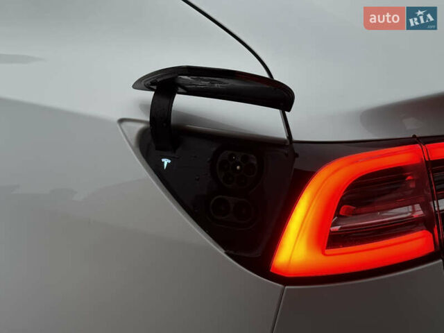 Білий Тесла Модель 3, об'ємом двигуна 0 л та пробігом 166 тис. км за 14900 $, фото 22 на Automoto.ua