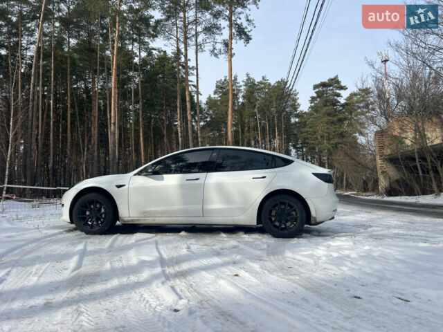 Білий Тесла Модель 3, об'ємом двигуна 0 л та пробігом 70 тис. км за 19999 $, фото 9 на Automoto.ua