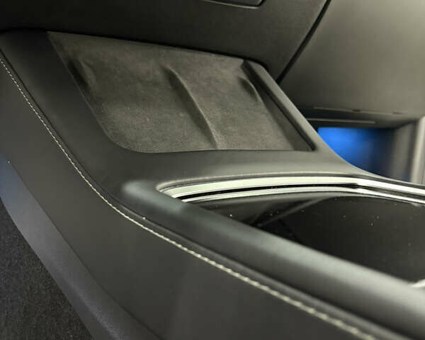 Білий Тесла Модель 3, об'ємом двигуна 0 л та пробігом 113 тис. км за 20200 $, фото 69 на Automoto.ua