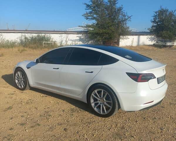 Білий Тесла Модель 3, об'ємом двигуна 0 л та пробігом 147 тис. км за 17000 $, фото 10 на Automoto.ua