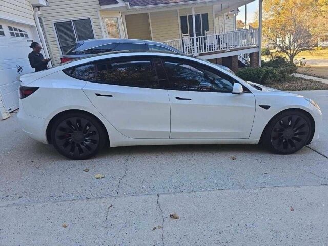 Білий Тесла Модель 3, об'ємом двигуна 0 л та пробігом 97 тис. км за 15500 $, фото 8 на Automoto.ua