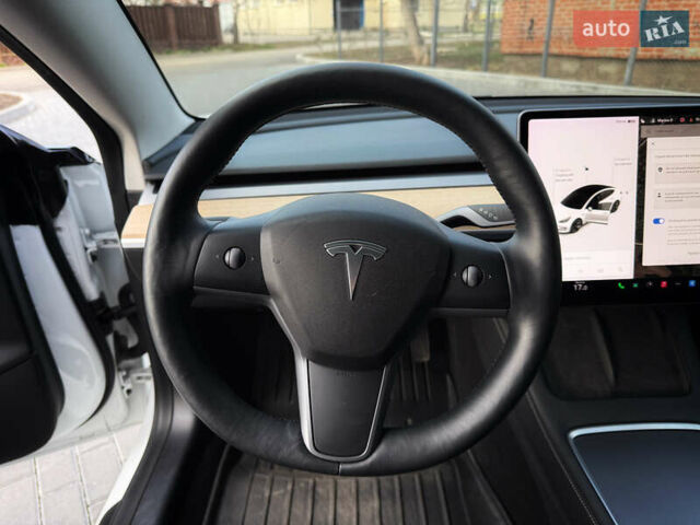 Белый Тесла Модель 3, объемом двигателя 0 л и пробегом 37 тыс. км за 19999 $, фото 149 на Automoto.ua