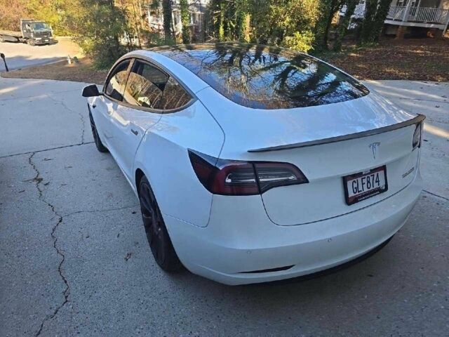Білий Тесла Модель 3, об'ємом двигуна 0 л та пробігом 97 тис. км за 15500 $, фото 1 на Automoto.ua