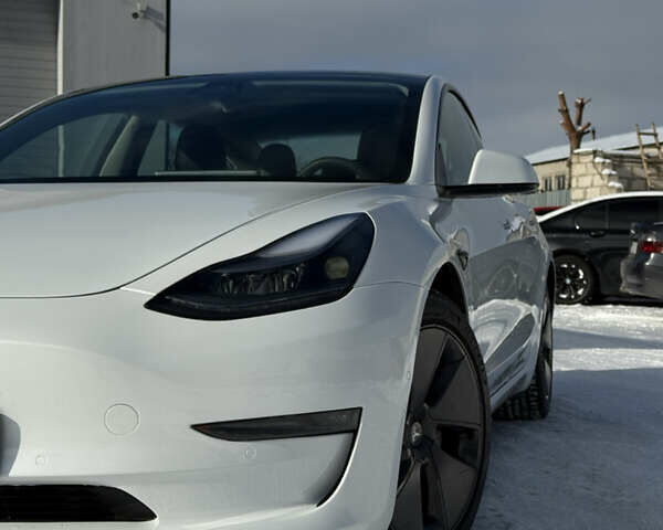 Білий Тесла Модель 3, об'ємом двигуна 0 л та пробігом 114 тис. км за 19500 $, фото 4 на Automoto.ua