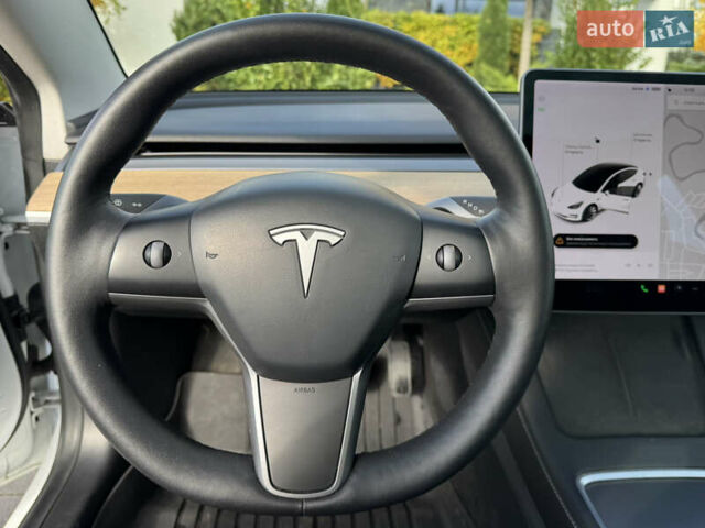 Тесла Модель 3 2021 в Мукачеве на Automoto.ua Белый Тесла Модель 3, объемом двигателя 0 л и пробегом 50 тыс. км за 20800 $, фото 20 на Automoto.ua