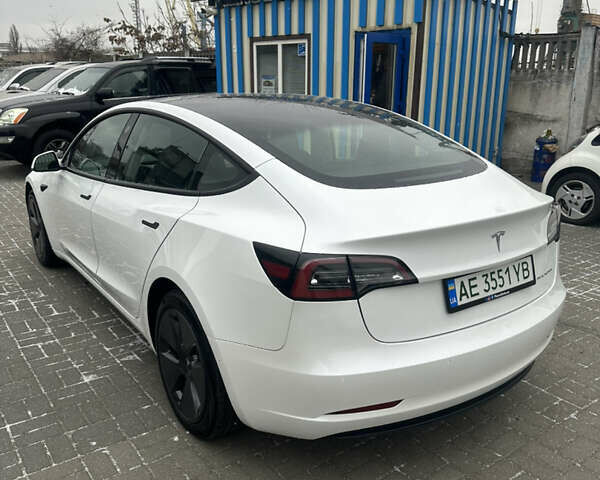 Белый Тесла Модель 3, объемом двигателя 0 л и пробегом 42 тыс. км за 22200 $, фото 5 на Automoto.ua