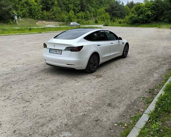 Белый Тесла Модель 3, объемом двигателя 0 л и пробегом 55 тыс. км за 17650 $, фото 10 на Automoto.ua