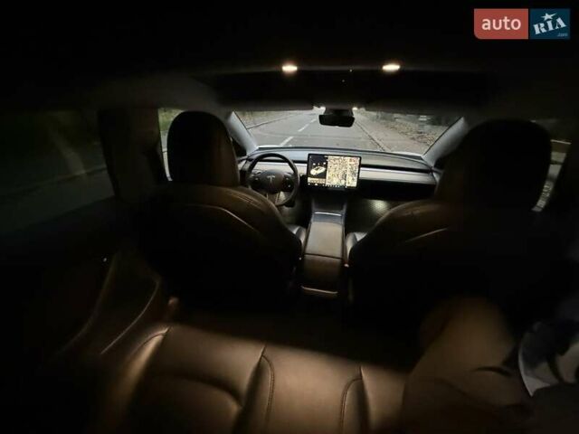 Тесла Модель 3 2021 у Києві на Automoto.ua Білий Тесла Модель 3, об'ємом двигуна 0 л та пробігом 105 тис. км за 19500 $, фото 11 на Automoto.ua