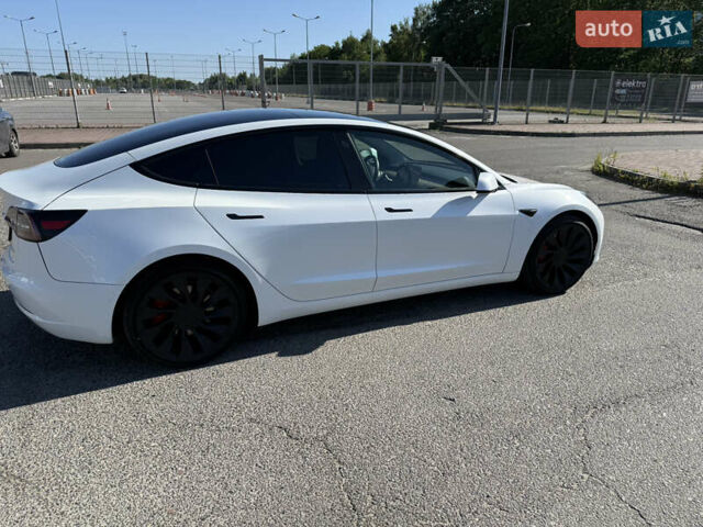 Белый Тесла Модель 3, объемом двигателя 0 л и пробегом 68 тыс. км за 27000 $, фото 12 на Automoto.ua
