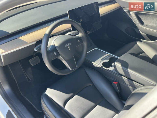 Белый Тесла Модель 3, объемом двигателя 0 л и пробегом 39 тыс. км за 23800 $, фото 22 на Automoto.ua
