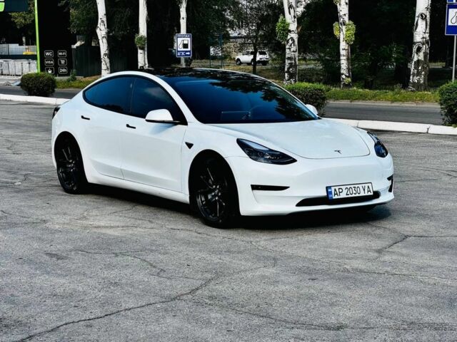 Белый Тесла Модель 3, объемом двигателя 0 л и пробегом 58 тыс. км за 17500 $, фото 1 на Automoto.ua