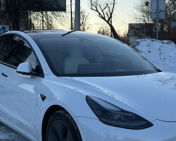 Белый Тесла Модель 3, объемом двигателя 0 л и пробегом 42 тыс. км за 19500 $, фото 23 на Automoto.ua