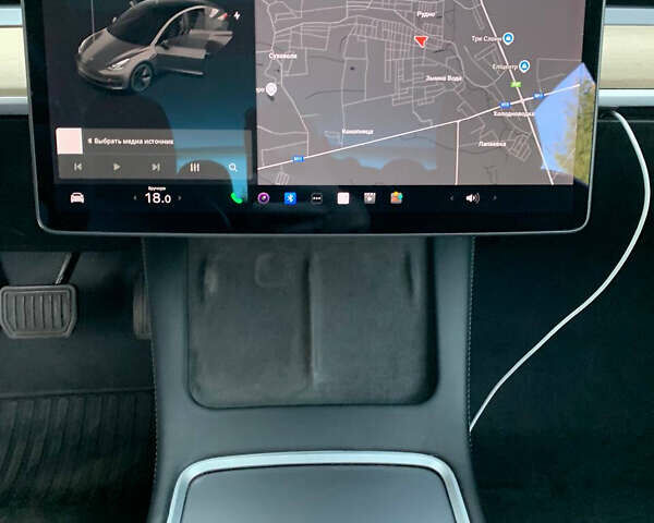 Білий Тесла Модель 3, об'ємом двигуна 0 л та пробігом 200 тис. км за 17000 $, фото 12 на Automoto.ua