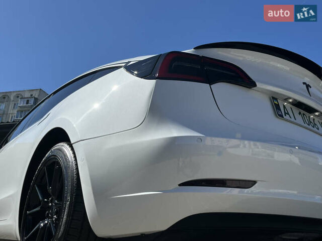 Белый Тесла Модель 3, объемом двигателя 0 л и пробегом 39 тыс. км за 21100 $, фото 9 на Automoto.ua