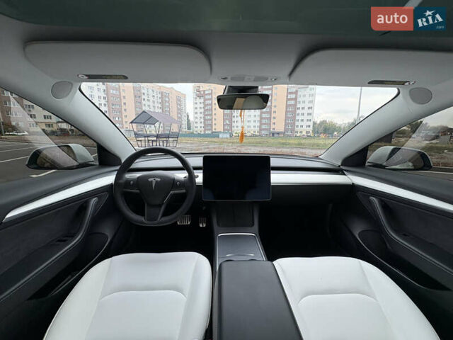 Тесла Модель 3 2021 в Днепре (Днепропетровске) на Automoto.ua Белый Тесла Модель 3, объемом двигателя 0 л и пробегом 38 тыс. км за 22000 $, фото 12 на Automoto.ua