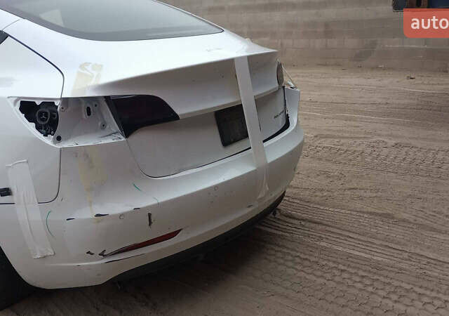 Белый Тесла Модель 3, объемом двигателя 0 л и пробегом 60 тыс. км за 19000 $, фото 20 на Automoto.ua