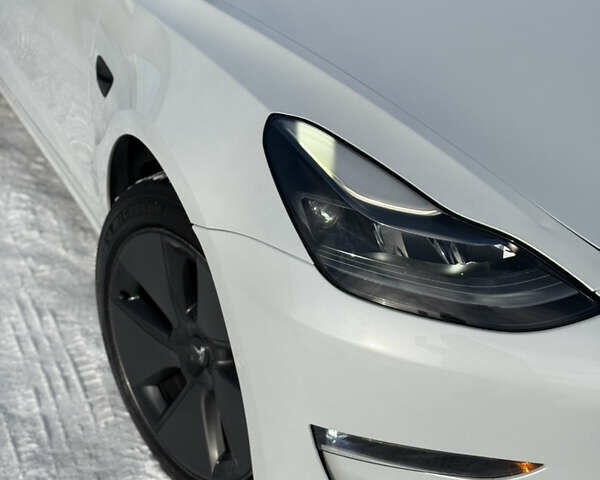 Білий Тесла Модель 3, об'ємом двигуна 0 л та пробігом 114 тис. км за 19500 $, фото 14 на Automoto.ua
