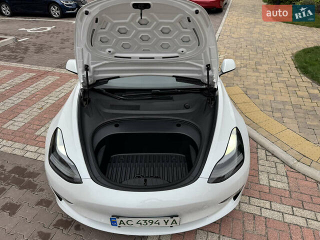 Белый Тесла Модель 3, объемом двигателя 0 л и пробегом 45 тыс. км за 29000 $, фото 47 на Automoto.ua