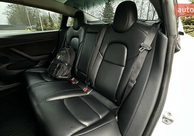 Белый Тесла Модель 3, объемом двигателя 0 л и пробегом 367 тыс. км за 15000 $, фото 8 на Automoto.ua