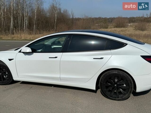Белый Тесла Модель 3, объемом двигателя 0 л и пробегом 100 тыс. км за 19000 $, фото 8 на Automoto.ua