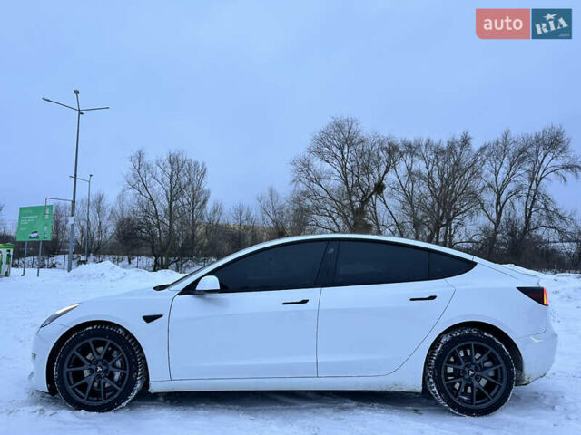 Белый Тесла Модель 3, объемом двигателя 0 л и пробегом 63 тыс. км за 15900 $, фото 7 на Automoto.ua