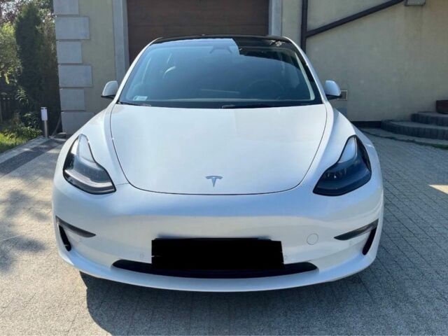 Білий Тесла Модель 3, об'ємом двигуна 0 л та пробігом 68 тис. км за 11700 $, фото 2 на Automoto.ua
