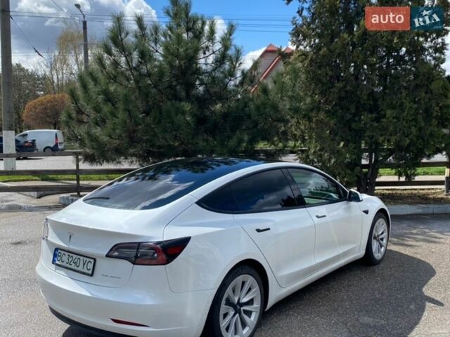 Белый Тесла Модель 3, объемом двигателя 0 л и пробегом 117 тыс. км за 19500 $, фото 2 на Automoto.ua