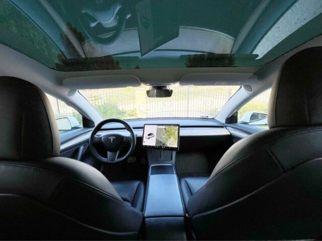 Білий Тесла Модель 3, об'ємом двигуна 0 л та пробігом 68 тис. км за 11700 $, фото 15 на Automoto.ua
