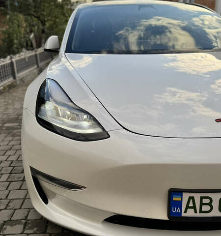 Белый Тесла Модель 3, объемом двигателя 0 л и пробегом 90 тыс. км за 22000 $, фото 14 на Automoto.ua