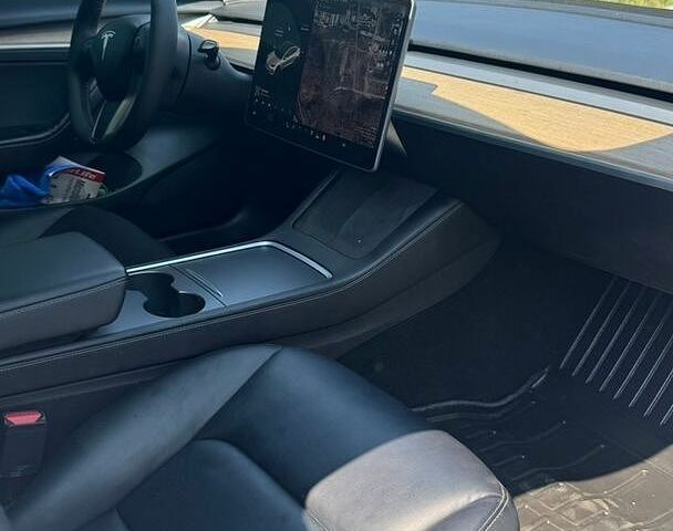 Білий Тесла Модель 3, об'ємом двигуна 0 л та пробігом 106 тис. км за 15900 $, фото 7 на Automoto.ua