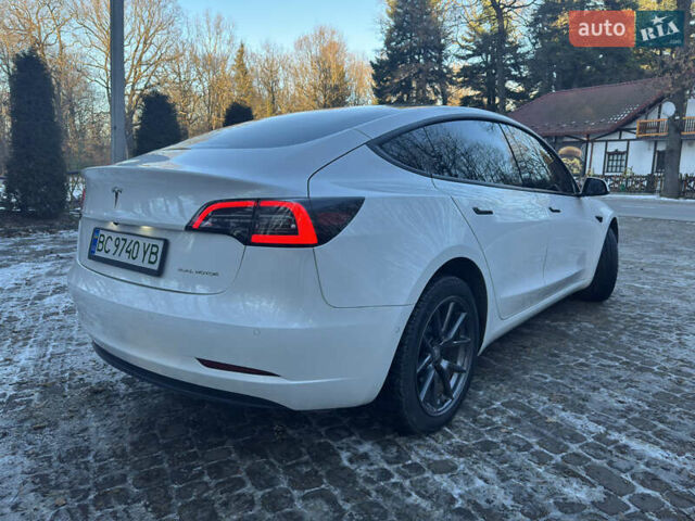 Белый Тесла Модель 3, объемом двигателя 0 л и пробегом 117 тыс. км за 19899 $, фото 4 на Automoto.ua