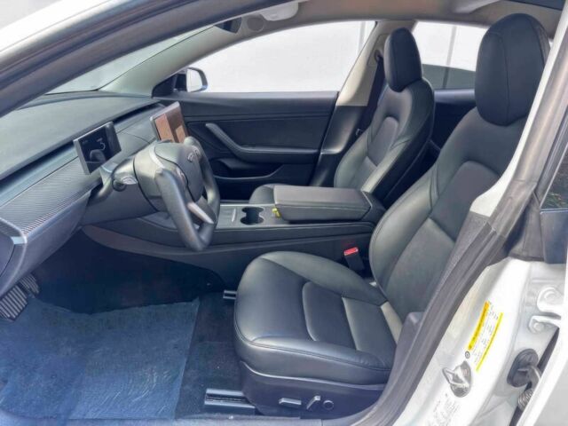 Білий Тесла Модель 3, об'ємом двигуна 0 л та пробігом 14 тис. км за 8200 $, фото 6 на Automoto.ua