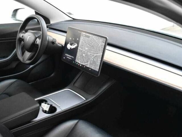 Белый Тесла Модель 3, объемом двигателя 0 л и пробегом 47 тыс. км за 7600 $, фото 11 на Automoto.ua