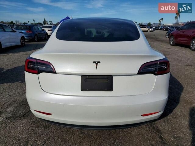Білий Тесла Модель 3, об'ємом двигуна 0 л та пробігом 48 тис. км за 5100 $, фото 5 на Automoto.ua
