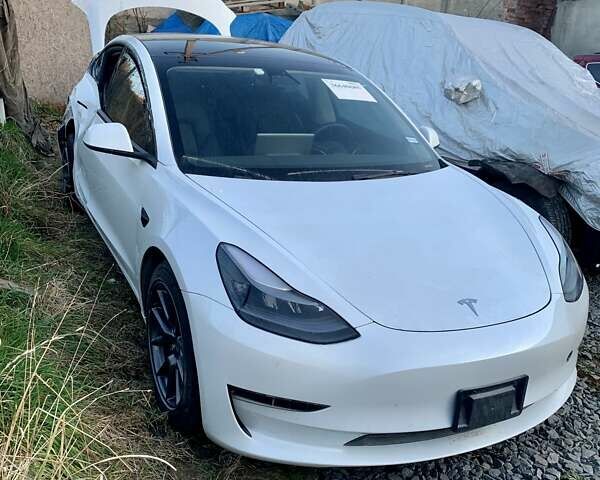 Белый Тесла Модель 3, объемом двигателя 0 л и пробегом 27 тыс. км за 19750 $, фото 15 на Automoto.ua