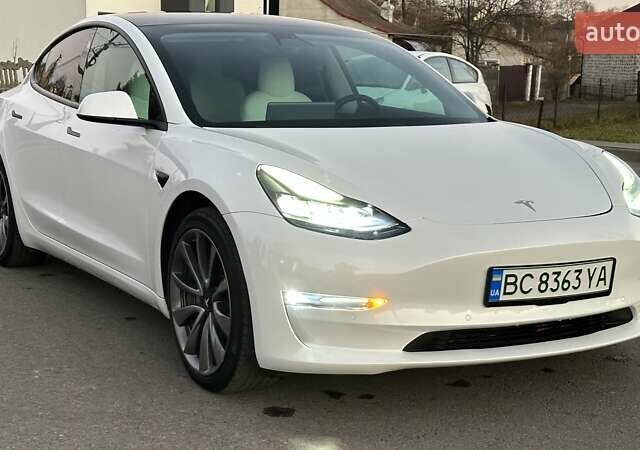Білий Тесла Модель 3, об'ємом двигуна 0 л та пробігом 35 тис. км за 21999 $, фото 11 на Automoto.ua