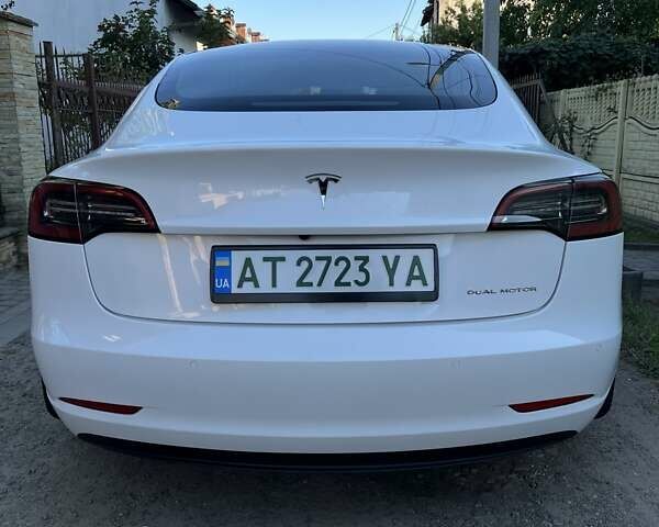 Білий Тесла Модель 3, об'ємом двигуна 0 л та пробігом 49 тис. км за 23000 $, фото 5 на Automoto.ua