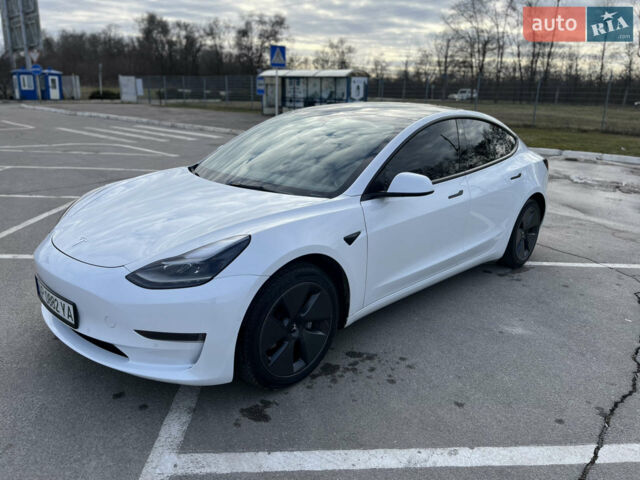 Белый Тесла Модель 3, объемом двигателя 0 л и пробегом 61 тыс. км за 22000 $, фото 1 на Automoto.ua