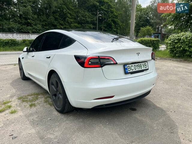 Білий Тесла Модель 3, об'ємом двигуна 0 л та пробігом 80 тис. км за 17390 $, фото 8 на Automoto.ua