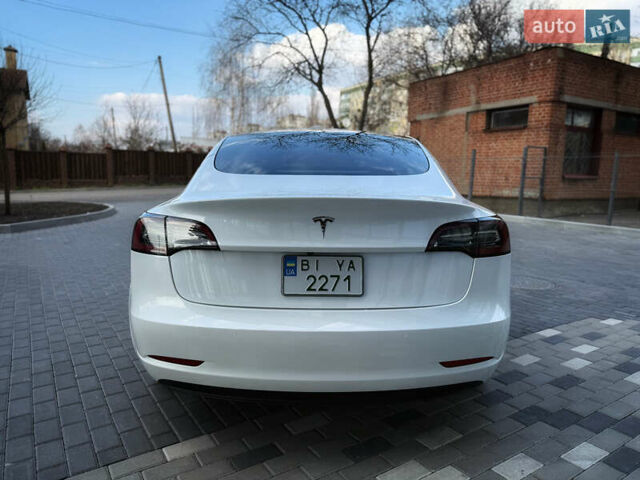 Белый Тесла Модель 3, объемом двигателя 0 л и пробегом 37 тыс. км за 19999 $, фото 138 на Automoto.ua