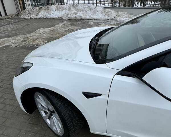 Білий Тесла Модель 3, об'ємом двигуна 0 л та пробігом 115 тис. км за 19999 $, фото 20 на Automoto.ua