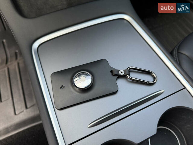 Белый Тесла Модель 3, объемом двигателя 0 л и пробегом 37 тыс. км за 19999 $, фото 115 на Automoto.ua