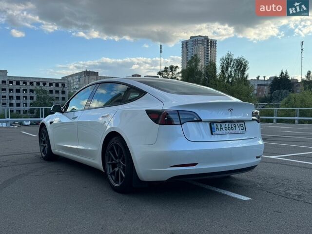 Білий Тесла Модель 3, об'ємом двигуна 0 л та пробігом 165 тис. км за 16900 $, фото 3 на Automoto.ua