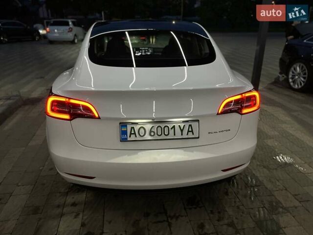 Белый Тесла Модель 3, объемом двигателя 0 л и пробегом 152 тыс. км за 20700 $, фото 15 на Automoto.ua