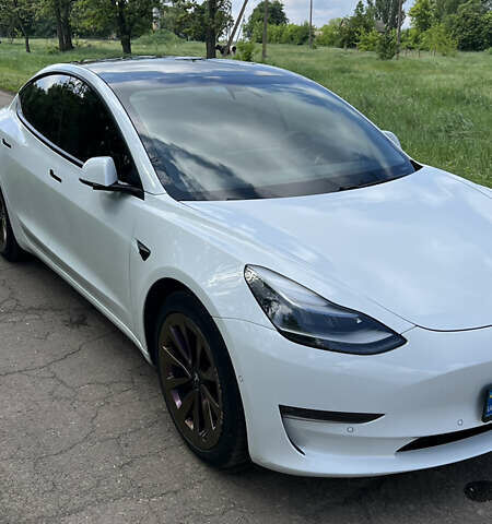 Белый Тесла Модель 3, объемом двигателя 0 л и пробегом 95 тыс. км за 16400 $, фото 9 на Automoto.ua